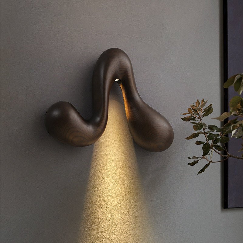 Sera Flow Wood Wall Light – Sculptural LED Sconce for Modern Interiors