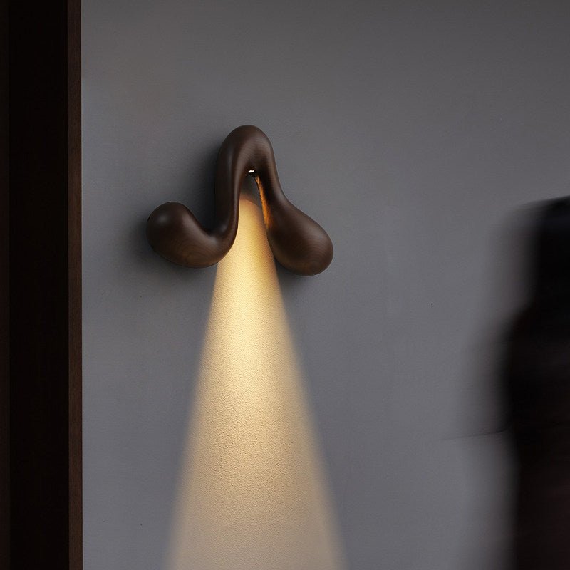 Sera Flow Wood Wall Light – Sculptural LED Sconce for Modern Interiors