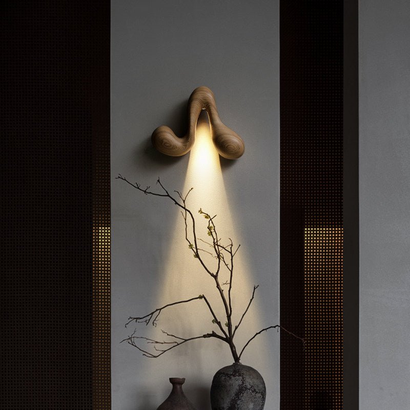 Sera Flow Wood Wall Light – Sculptural LED Sconce for Modern Interiors