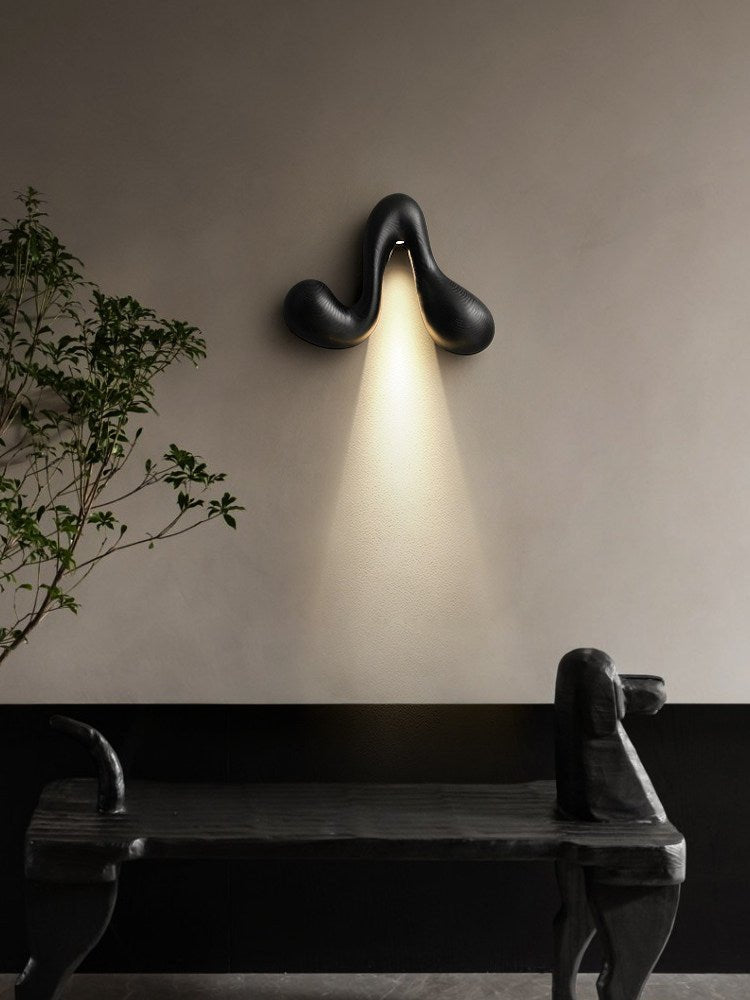 Sera Flow Wood Wall Light – Sculptural LED Sconce for Modern Interiors