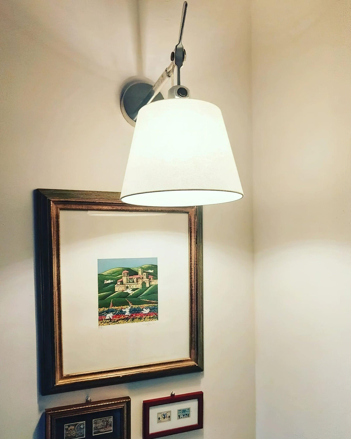 shade-wall-light