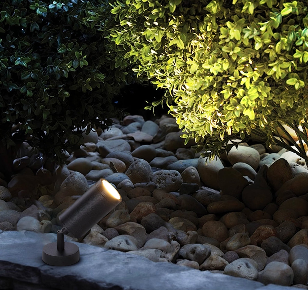 Shadow Pierce LED Ground Spike Light – Minimalist Outdoor Landscape Spotlight