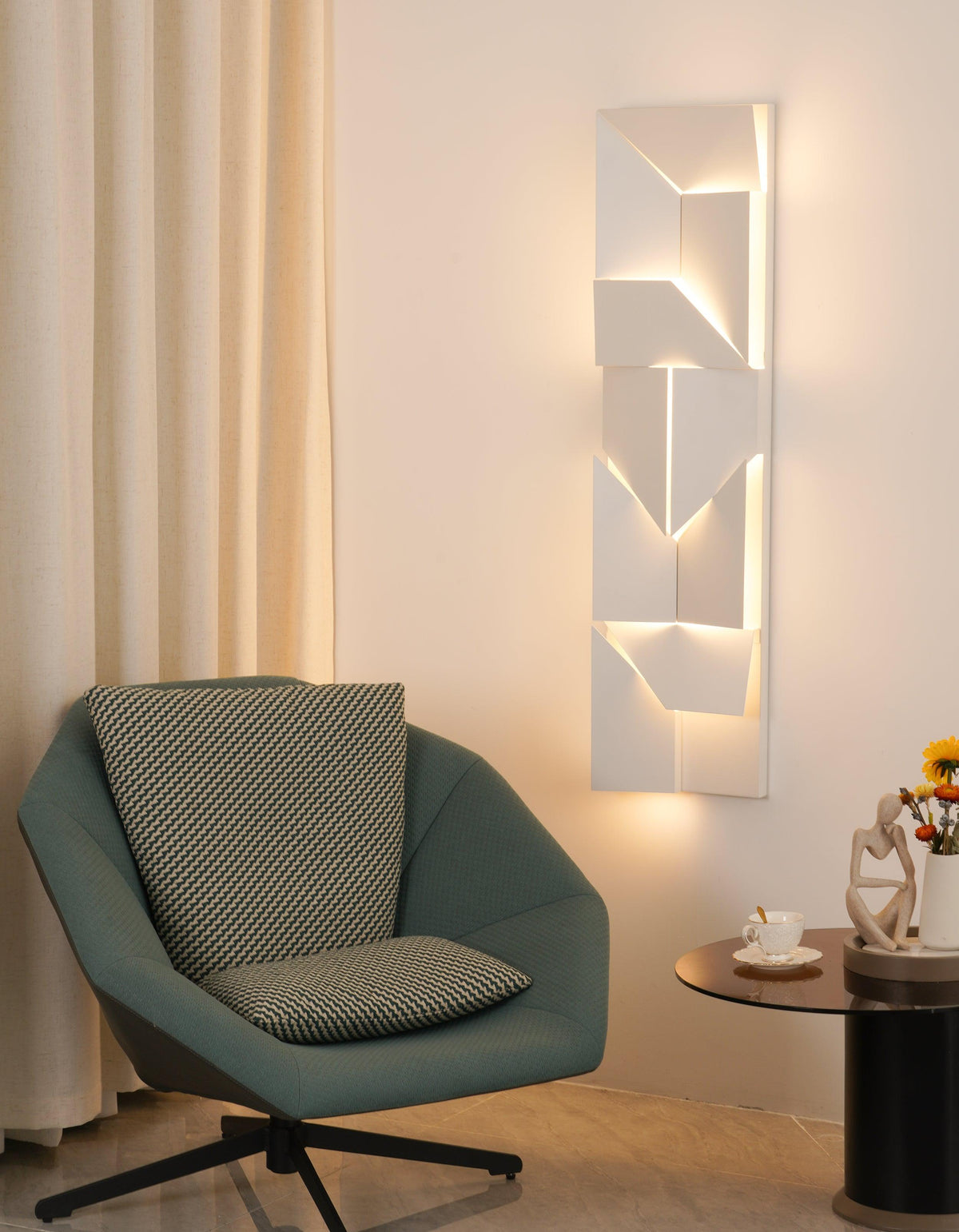 Shadows Charging Grand Sconce