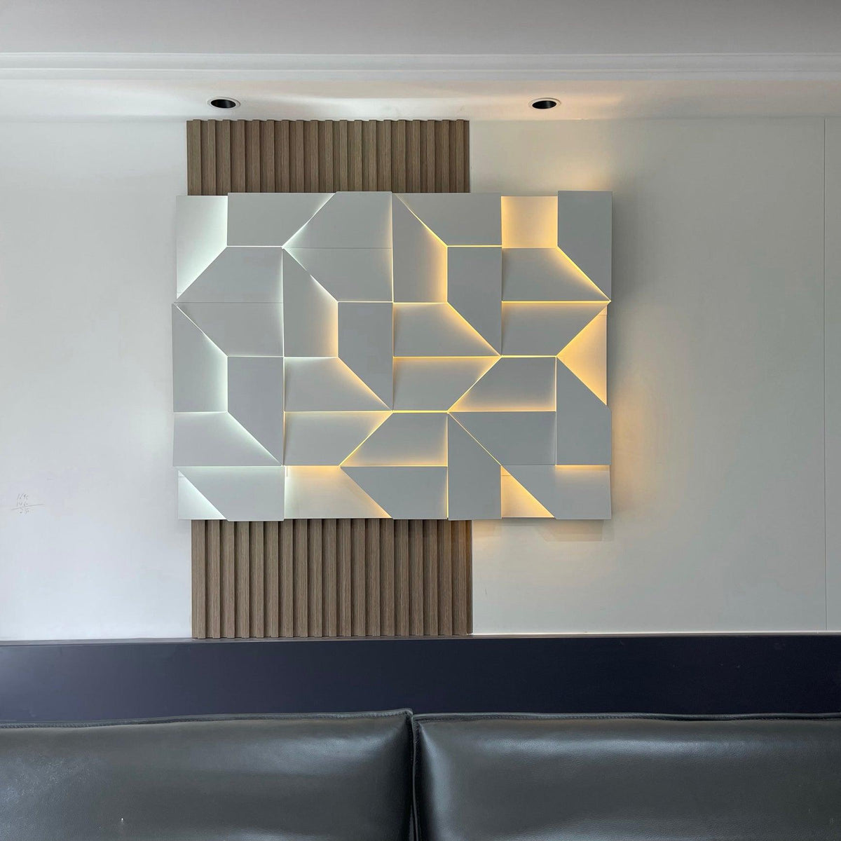 Shadows Grand Plug In Sconce