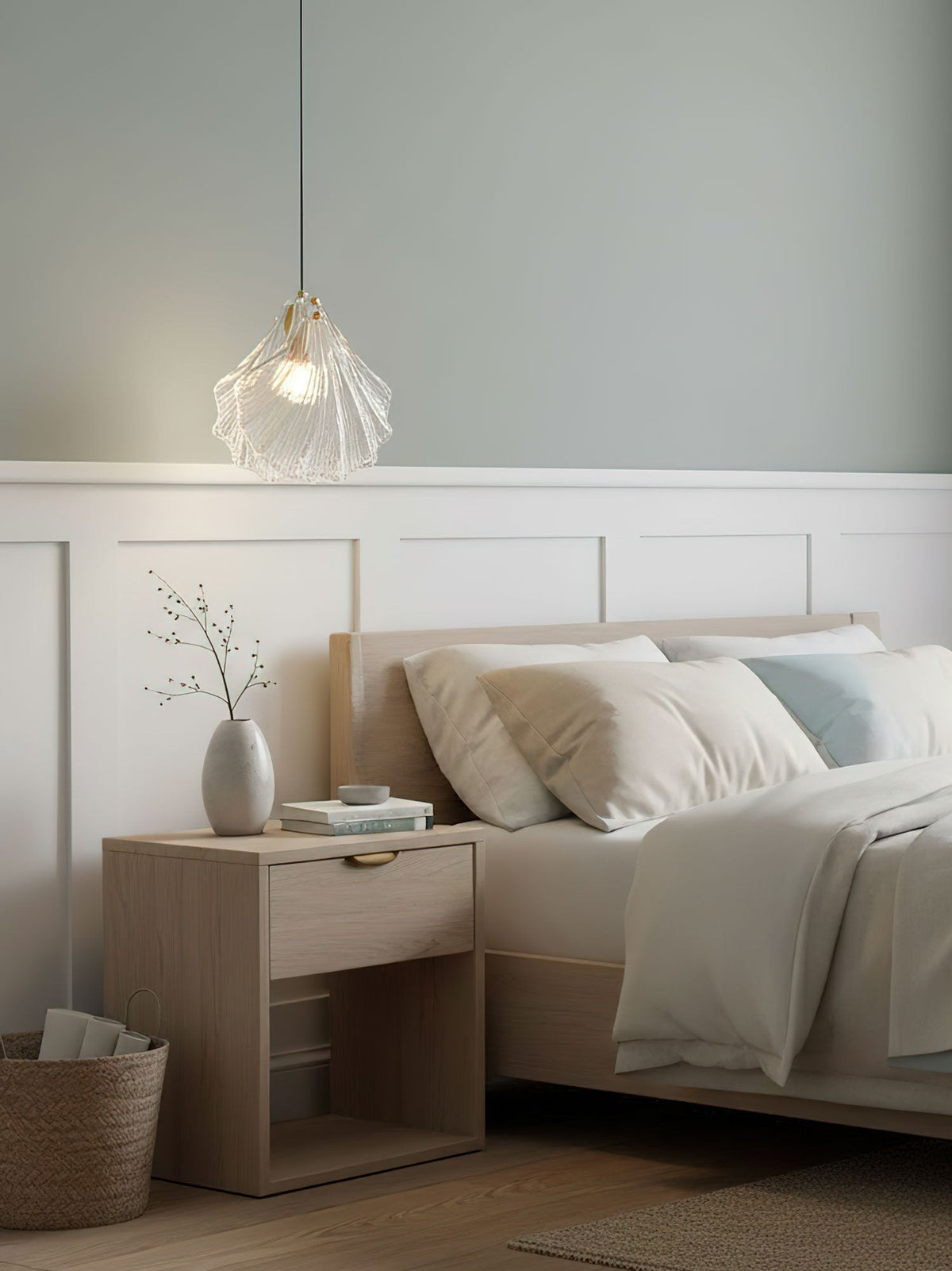 Shell Mini Pendant Light – Hand-Blown Glass & Brass