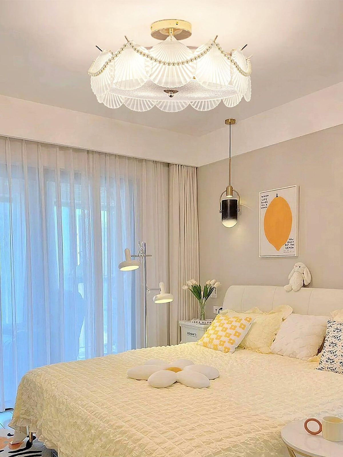 shell-glass-ceiling-lamp