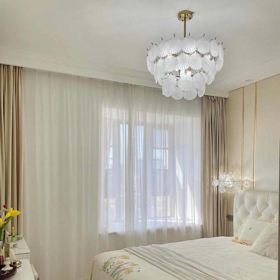 shell-glass-chandelier