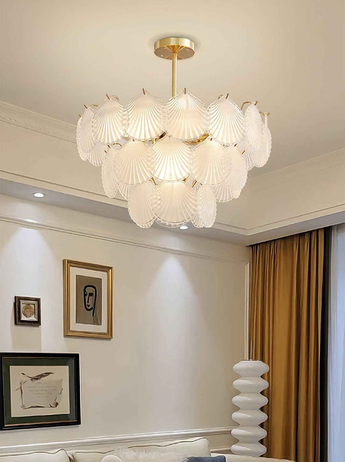 shell-glass-chandelier
