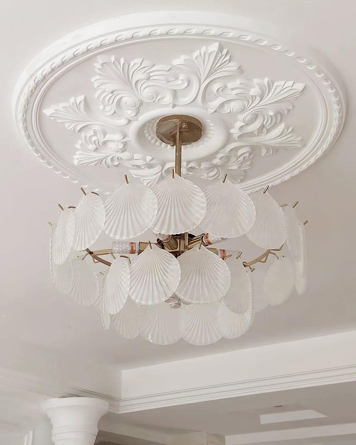shell-glass-chandelier