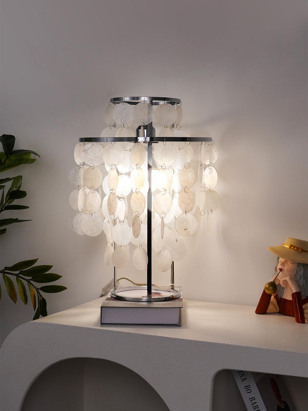 shell-table-lamp