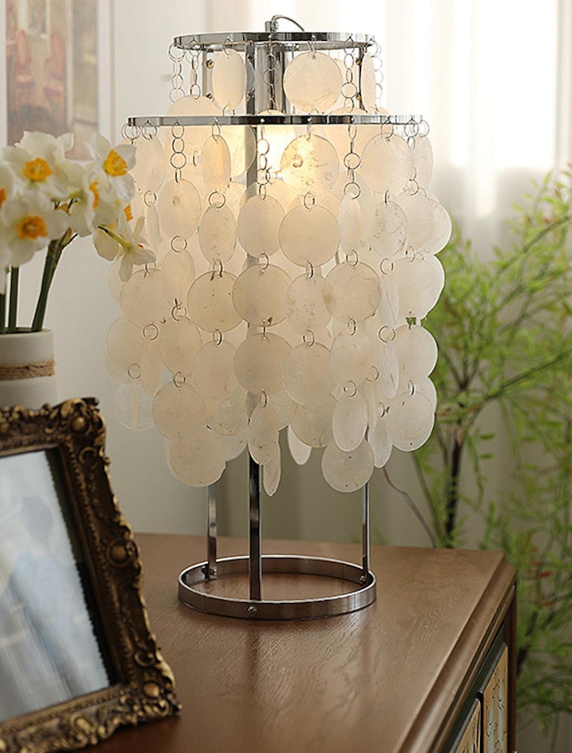 shell-table-lamp