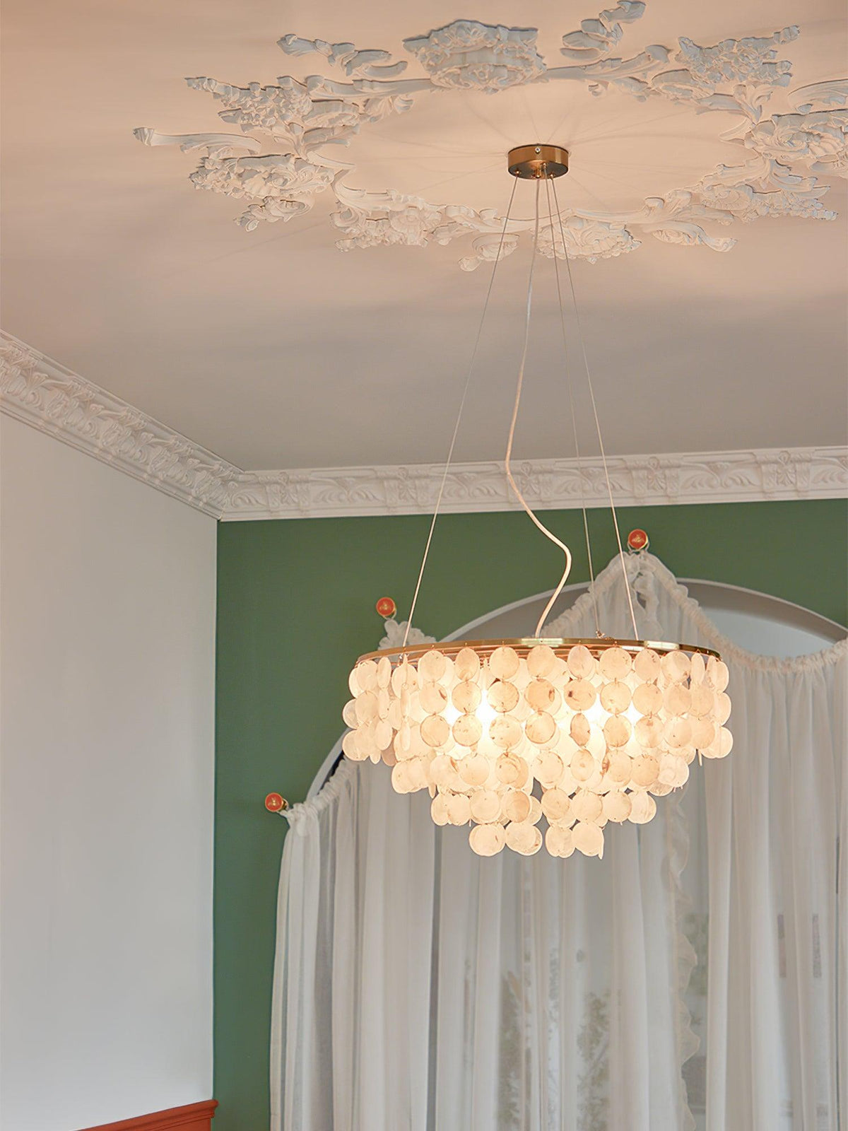 shell-wind-chime-chandelier
