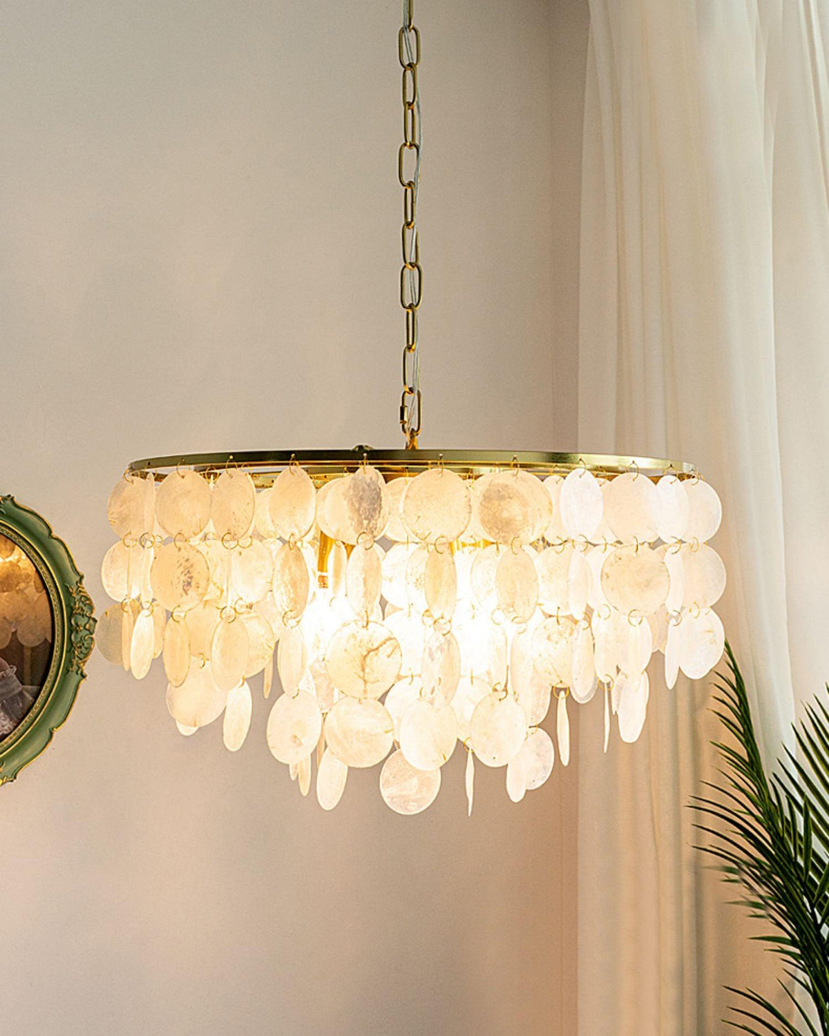 shell-wind-chime-chandelier