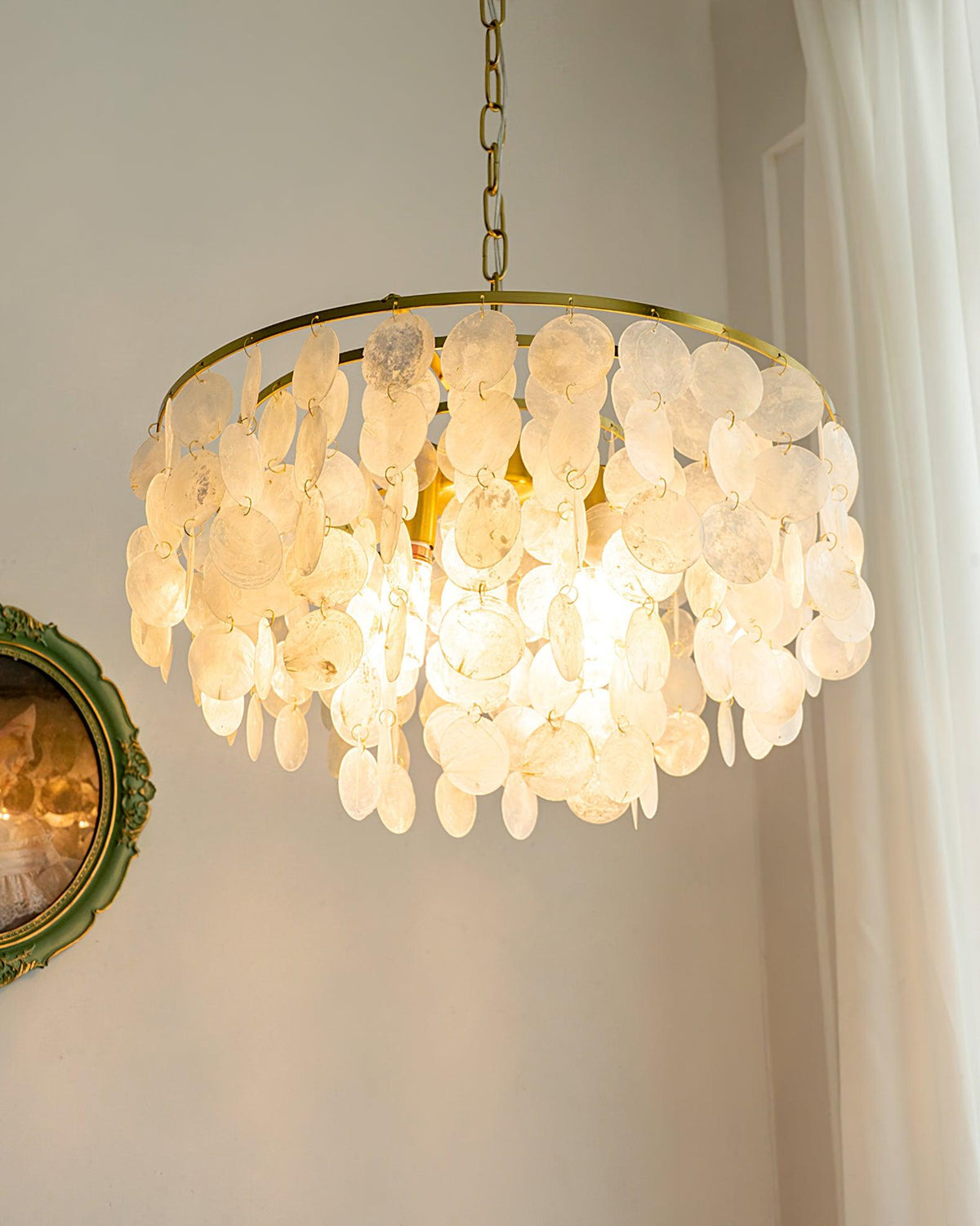 shell-wind-chime-chandelier
