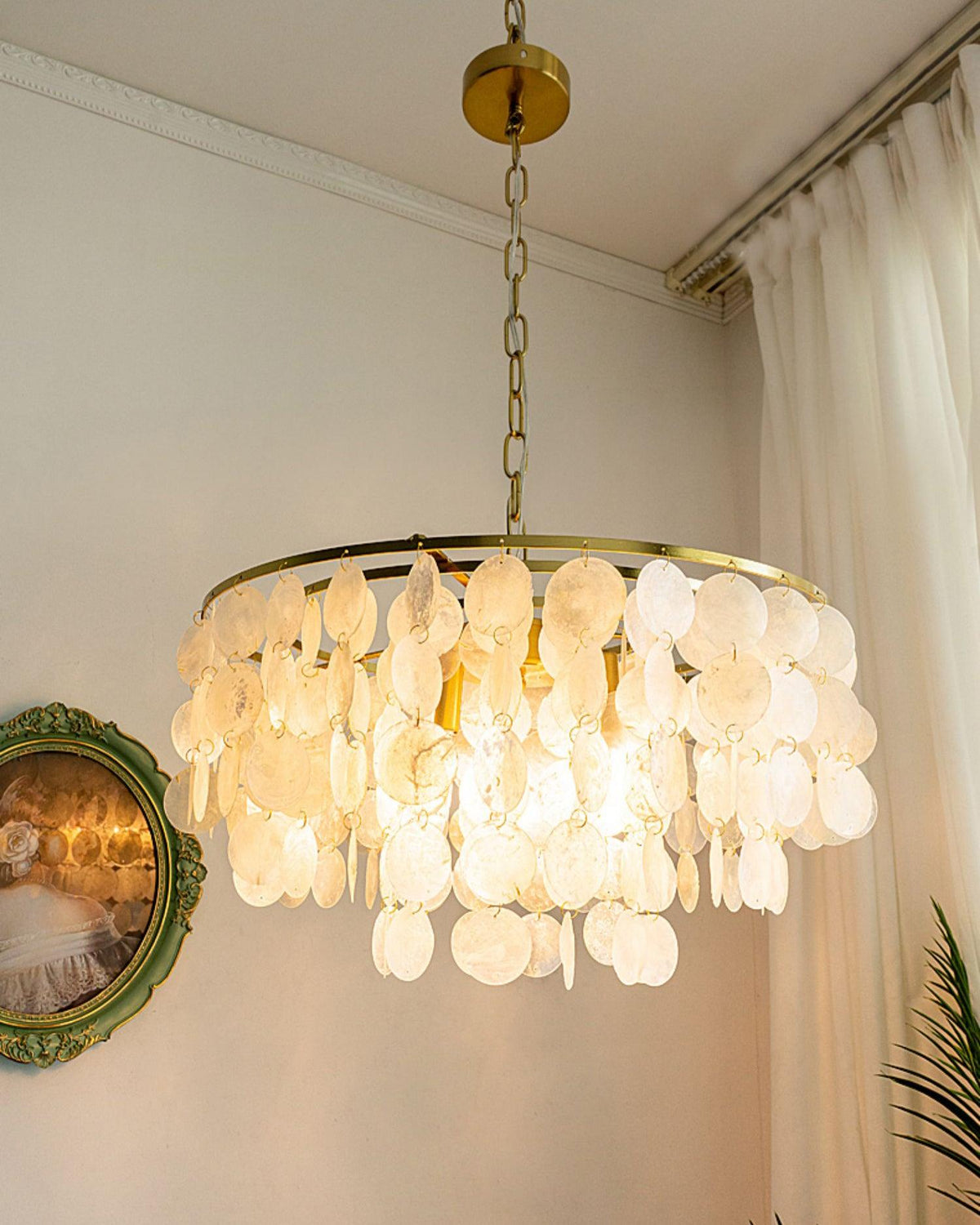 shell-wind-chime-chandelier