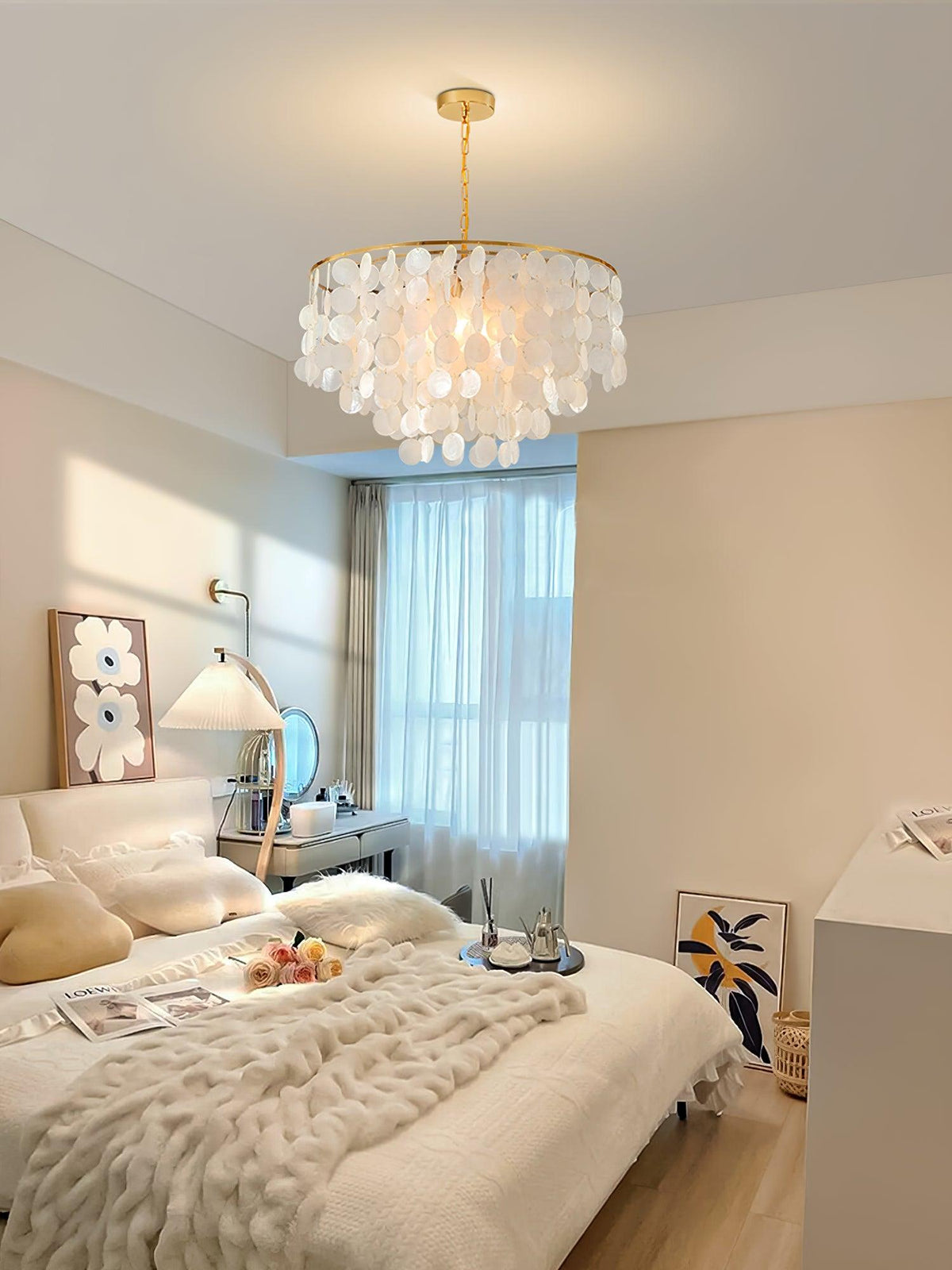 shell-wind-chime-chandelier