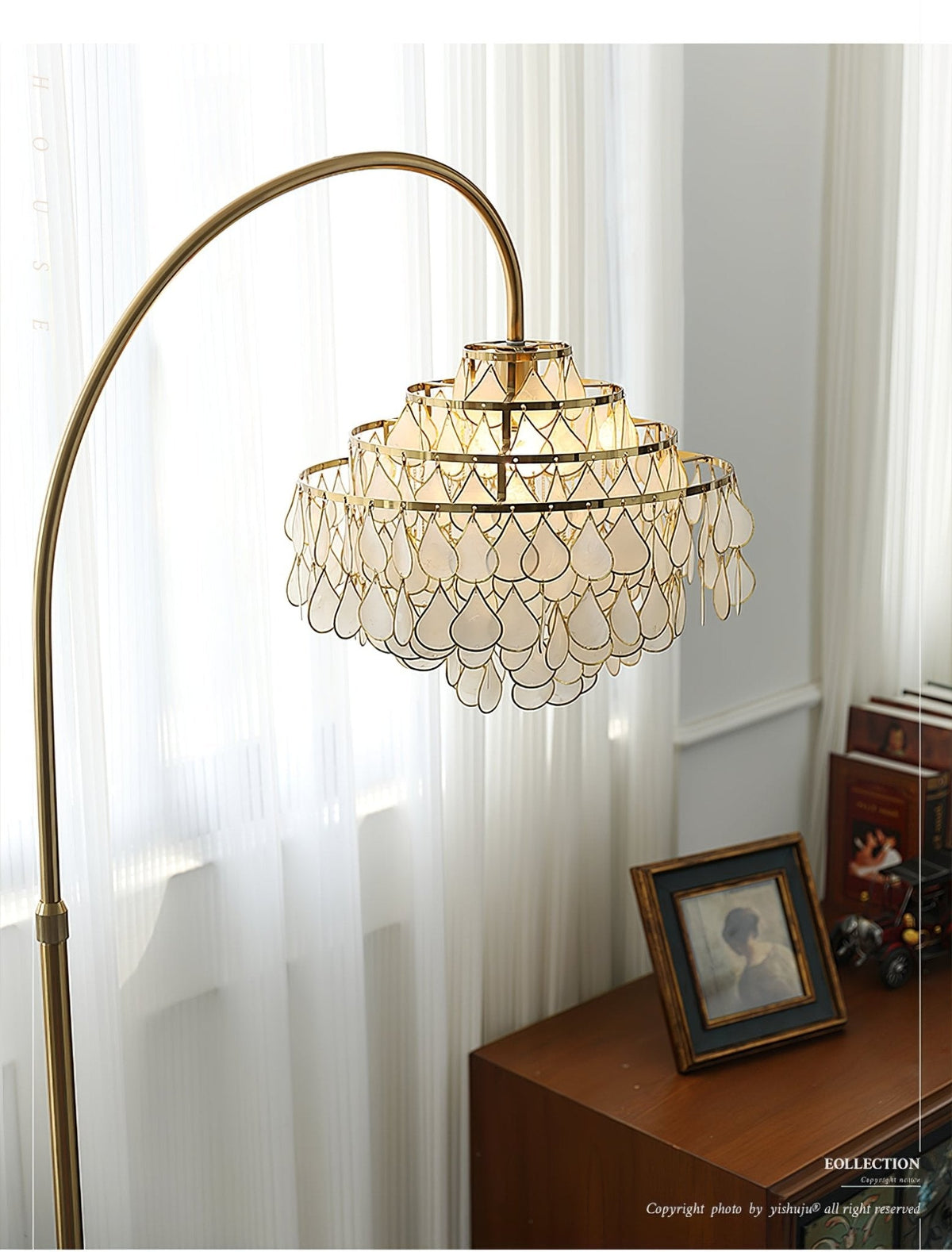 Lumière Shell Floor Lamp with Mother-of-Pearl Shade