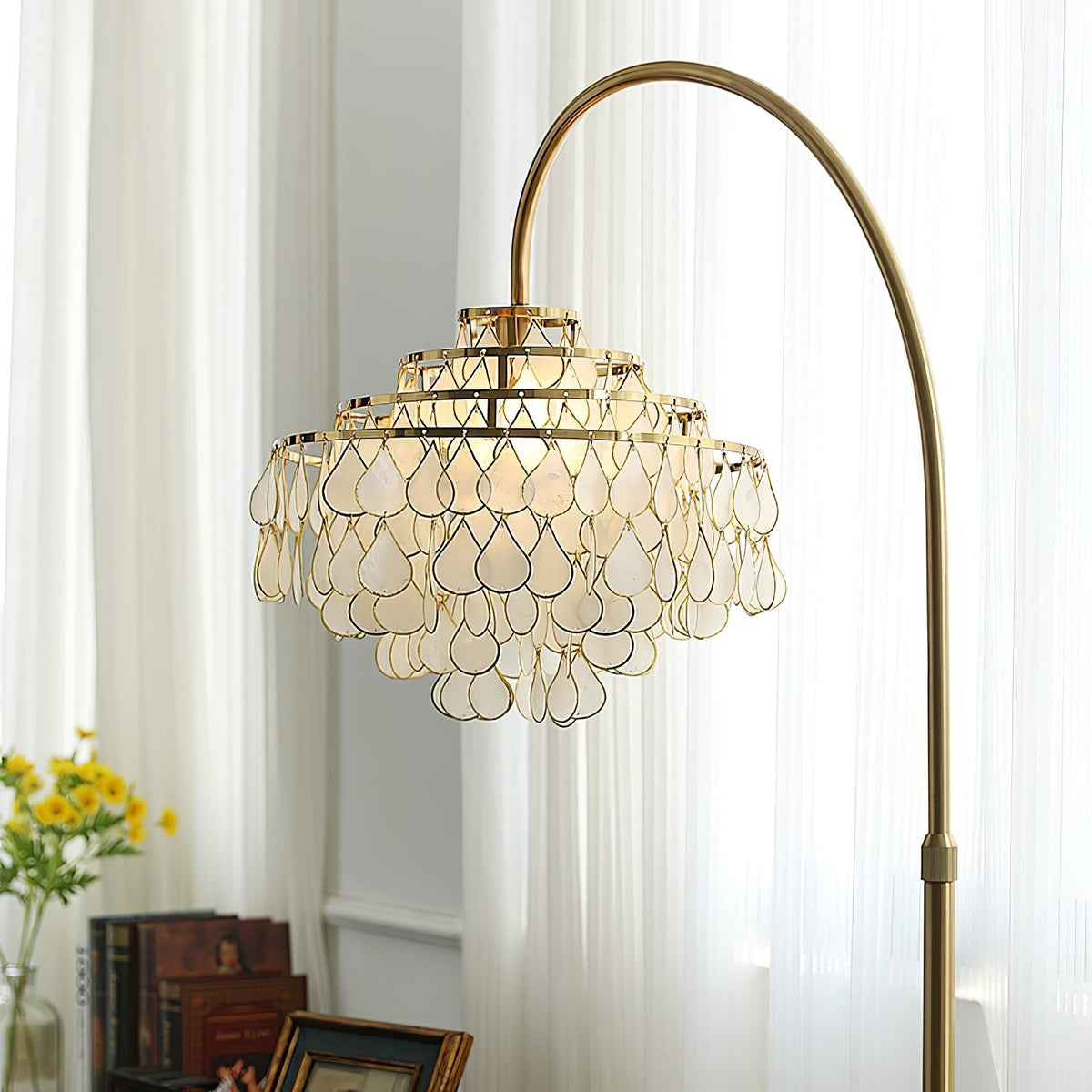 Lumière Shell Floor Lamp with Mother-of-Pearl Shade