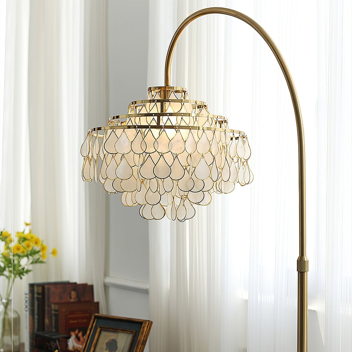 Lumière Shell Floor Lamp with Mother-of-Pearl Shade