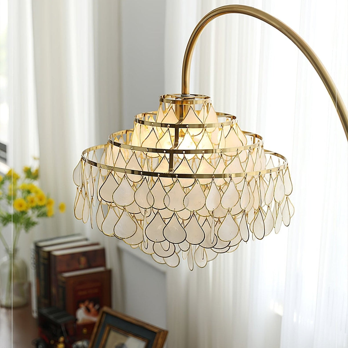 Lumière Shell Floor Lamp with Mother-of-Pearl Shade