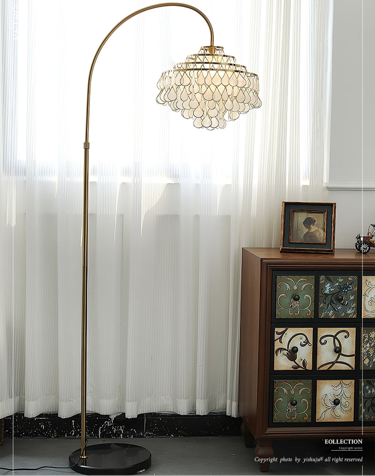 Lumière Shell Floor Lamp with Mother-of-Pearl Shade