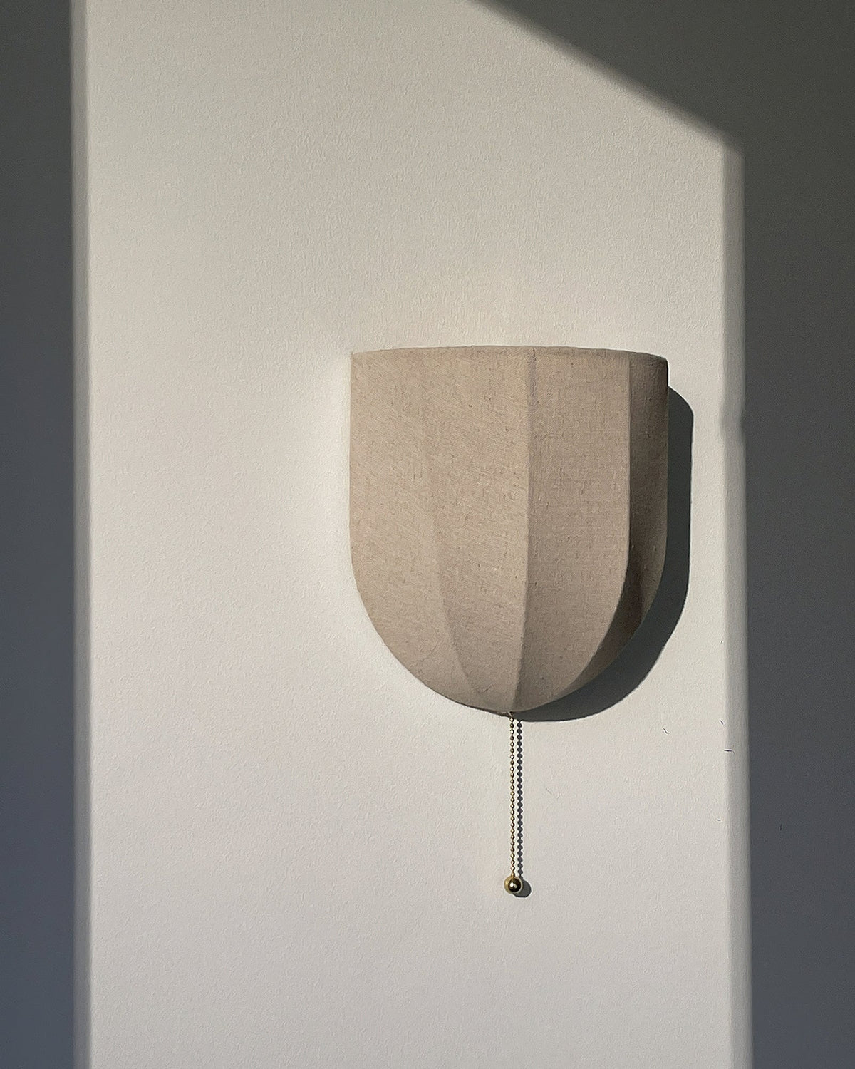 sienna-linen-wall-sconce
