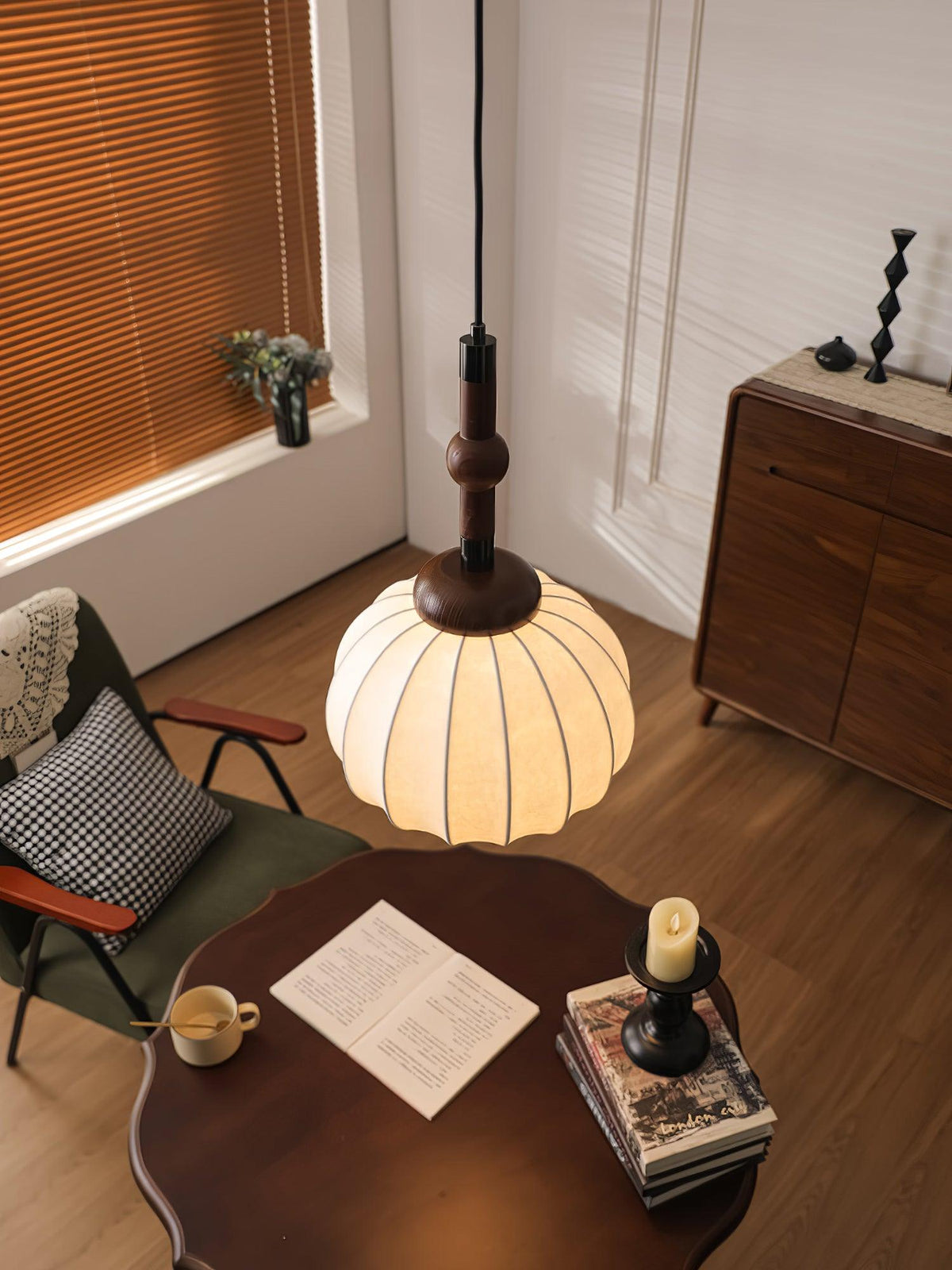 silk-globe-pendant-lamp