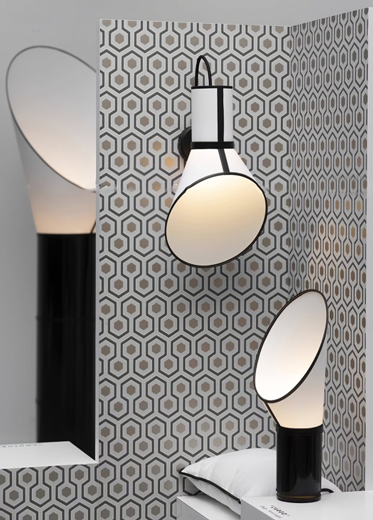Artful Outline Table Lamp – Modern Geometric Illumination for Bedside and Living Spaces