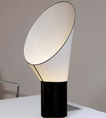 Artful Outline Table Lamp – Modern Geometric Illumination for Bedside and Living Spaces