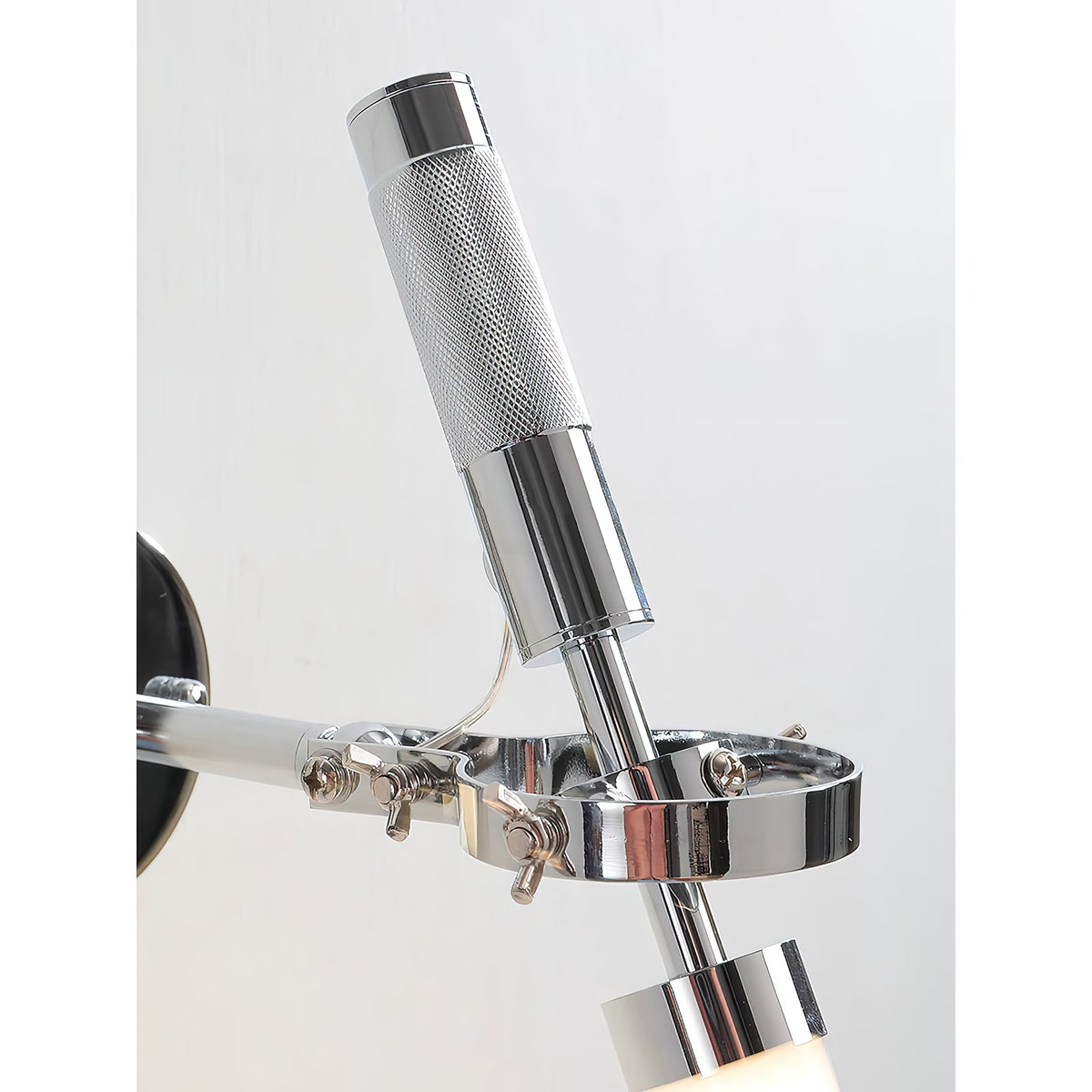 skylark-wall-lamp