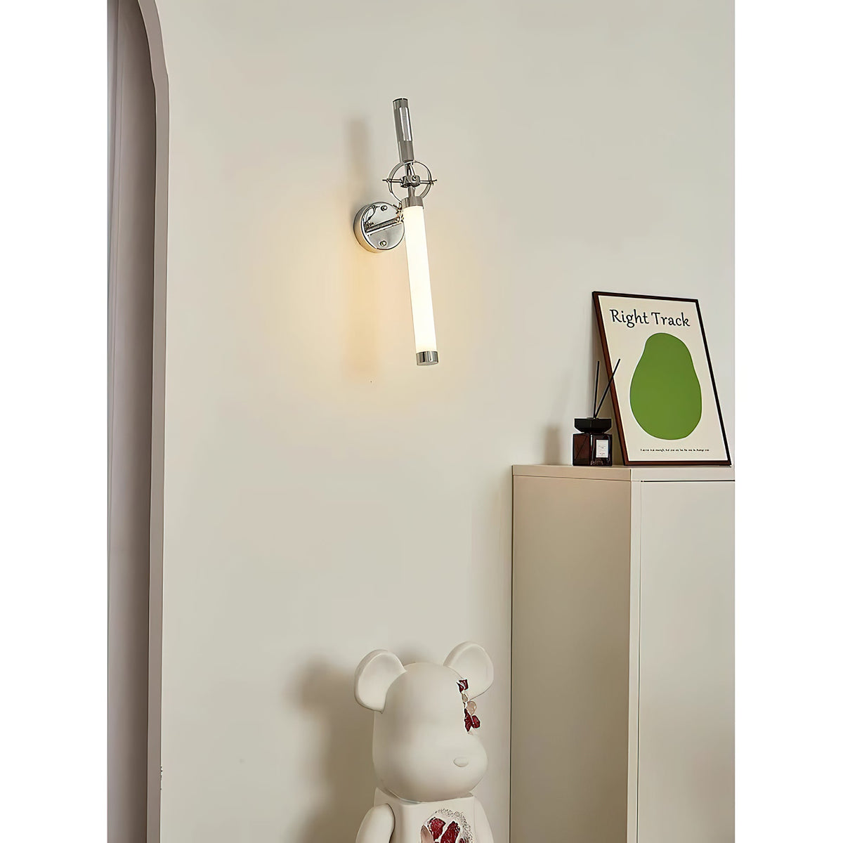 skylark-wall-lamp