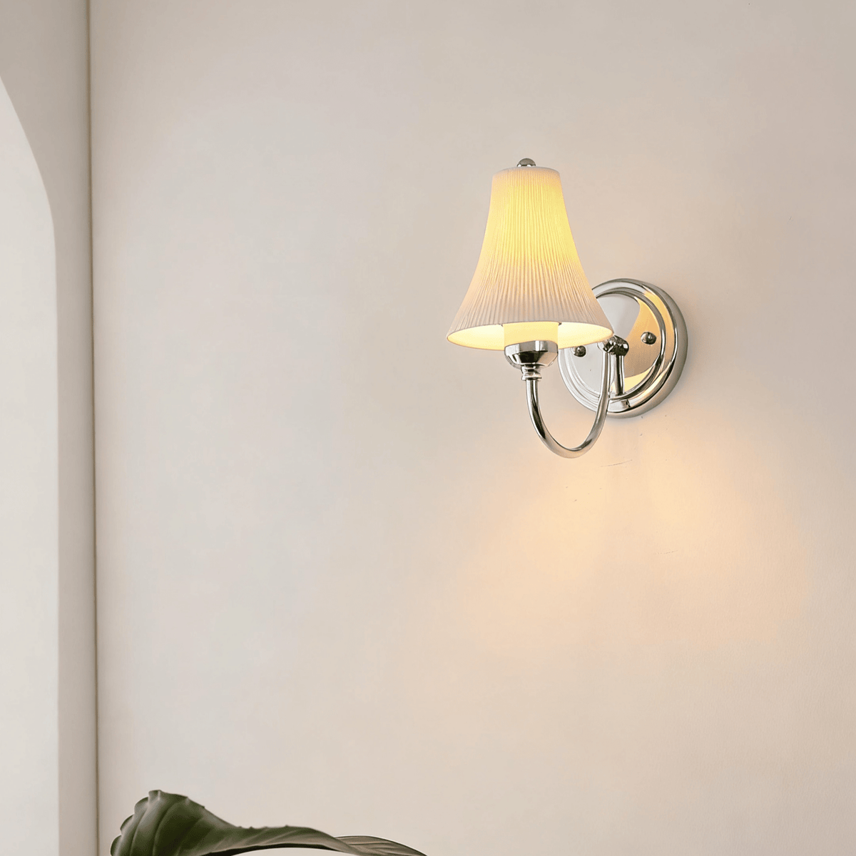 Slim Waist Wall Sconce – Modern Ceramic & Metal Wall Light