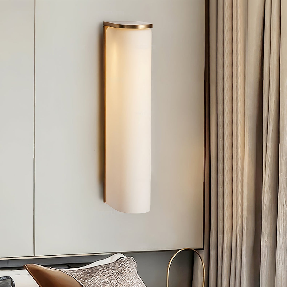 Slim Wall Sconce