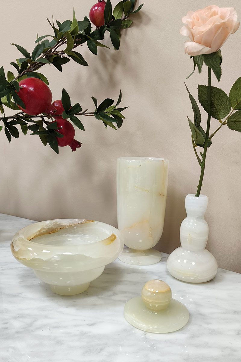 Small Jade Vase Table Lamp in Natural Stone for Ambient Lighting