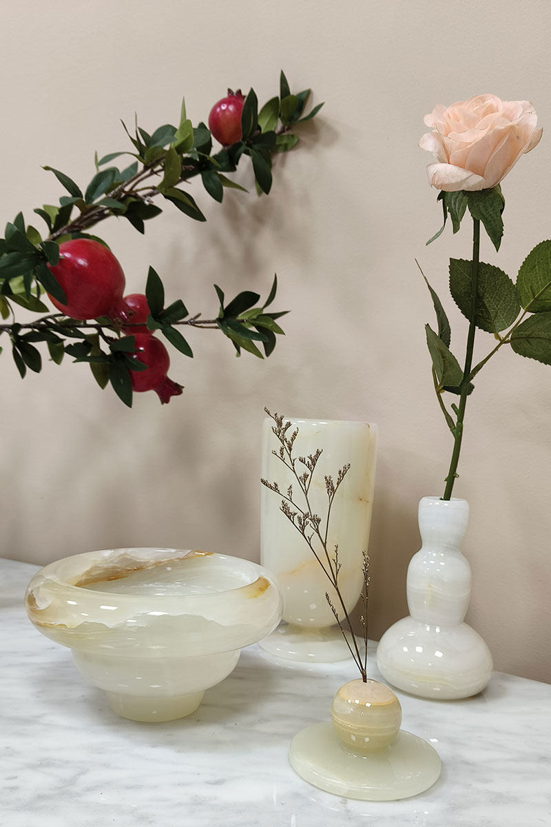 Small Jade Vase Table Lamp in Natural Stone for Ambient Lighting
