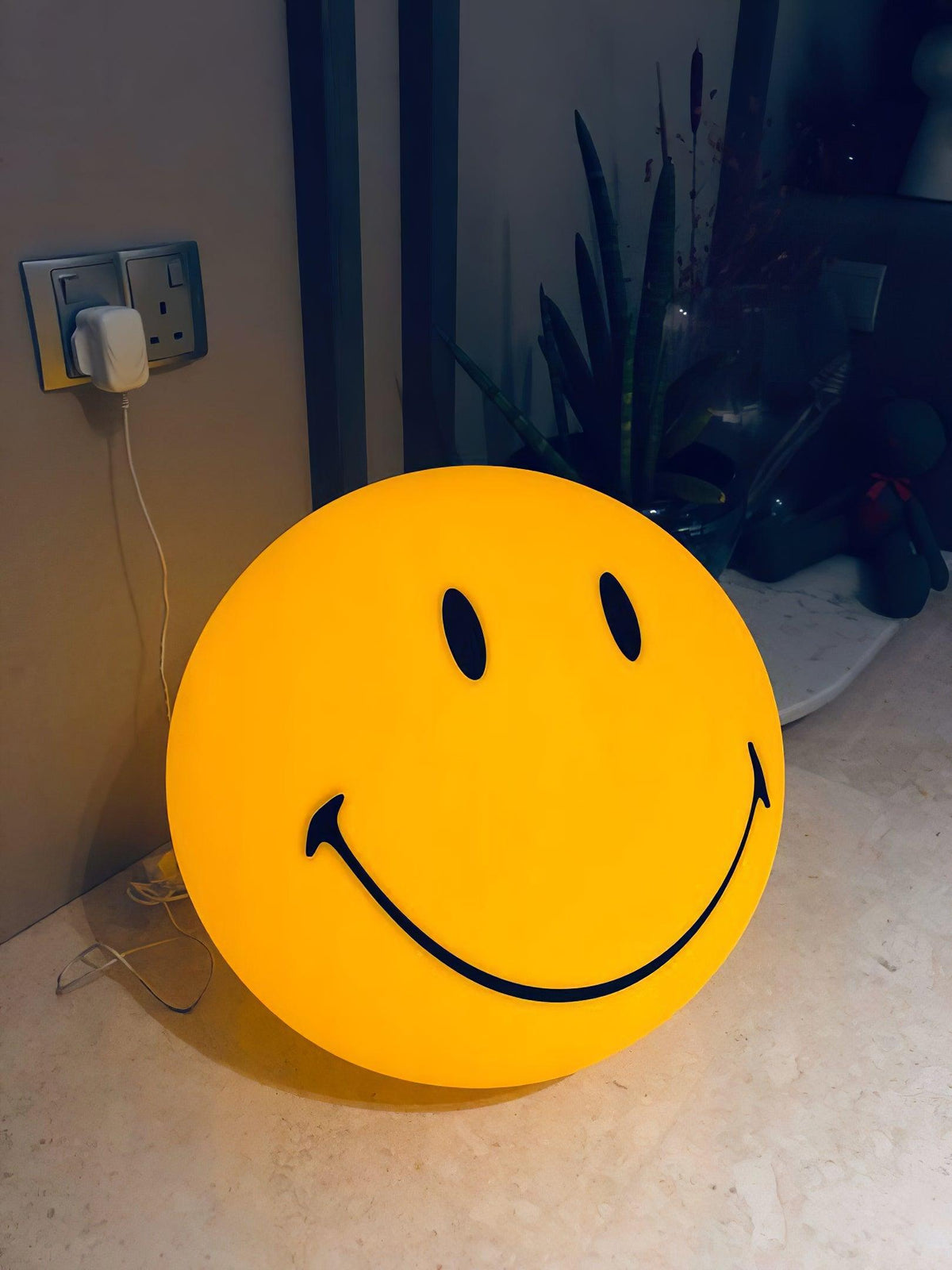 Smiling Rechargeable Built In Battery Table Lamp