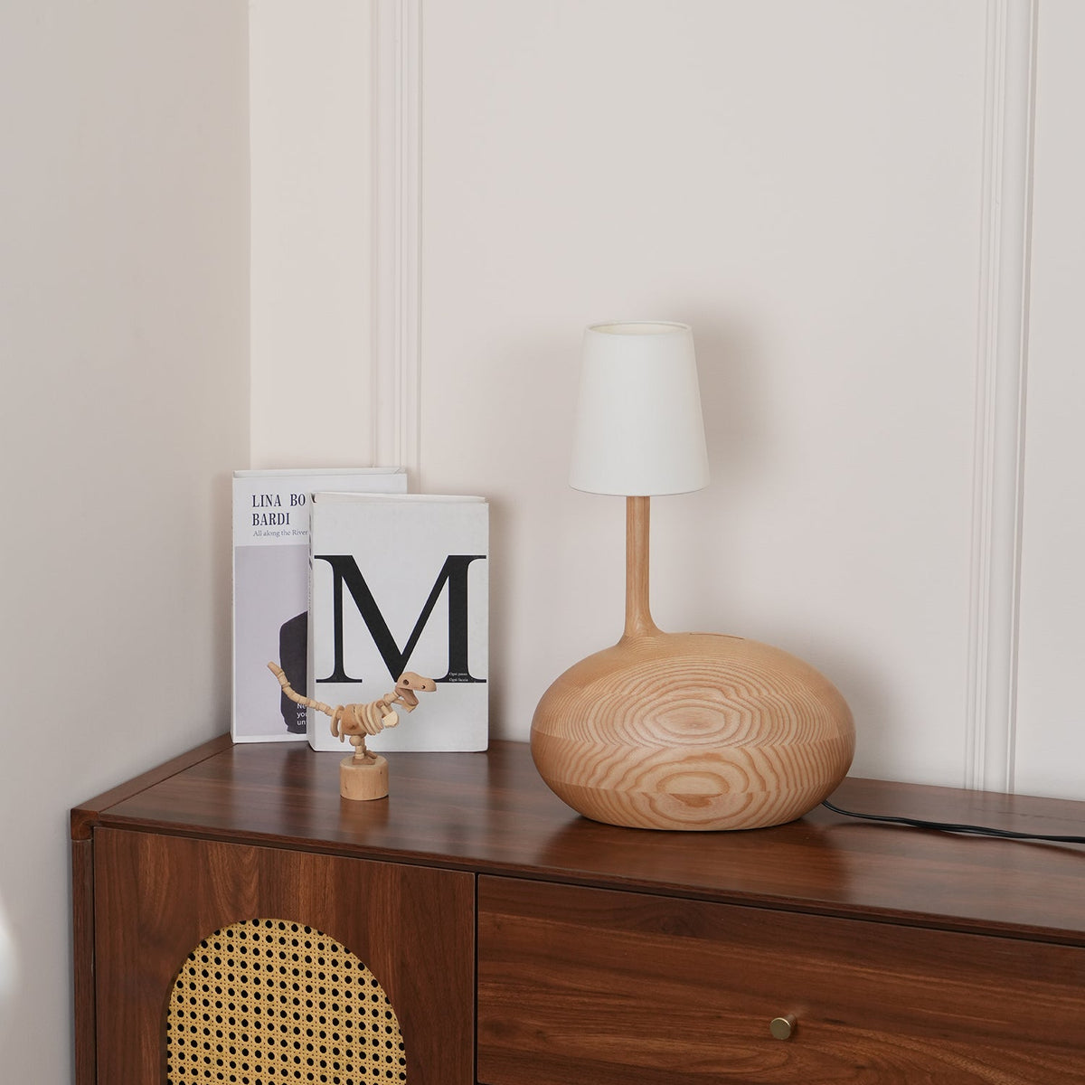 snail-table-lamp