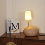 snail-table-lamp