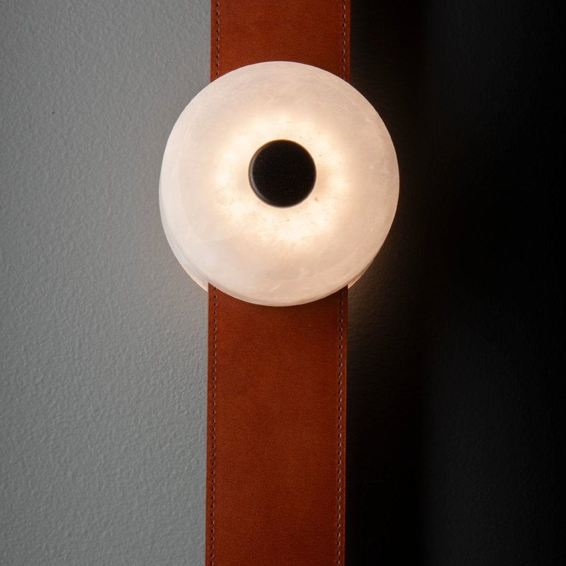 snaps-led-sconce