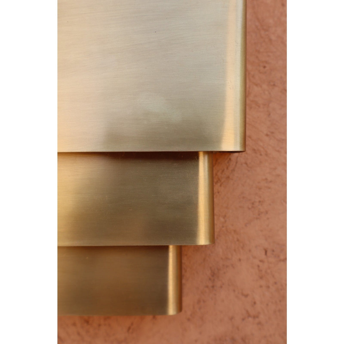sofia-brass-wall-lamp