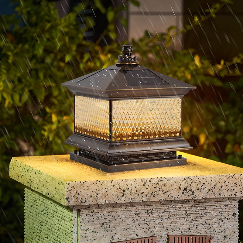 Diamond Solar Post Light for Pathways & Gardens – Modern LED Outdoor Lamp