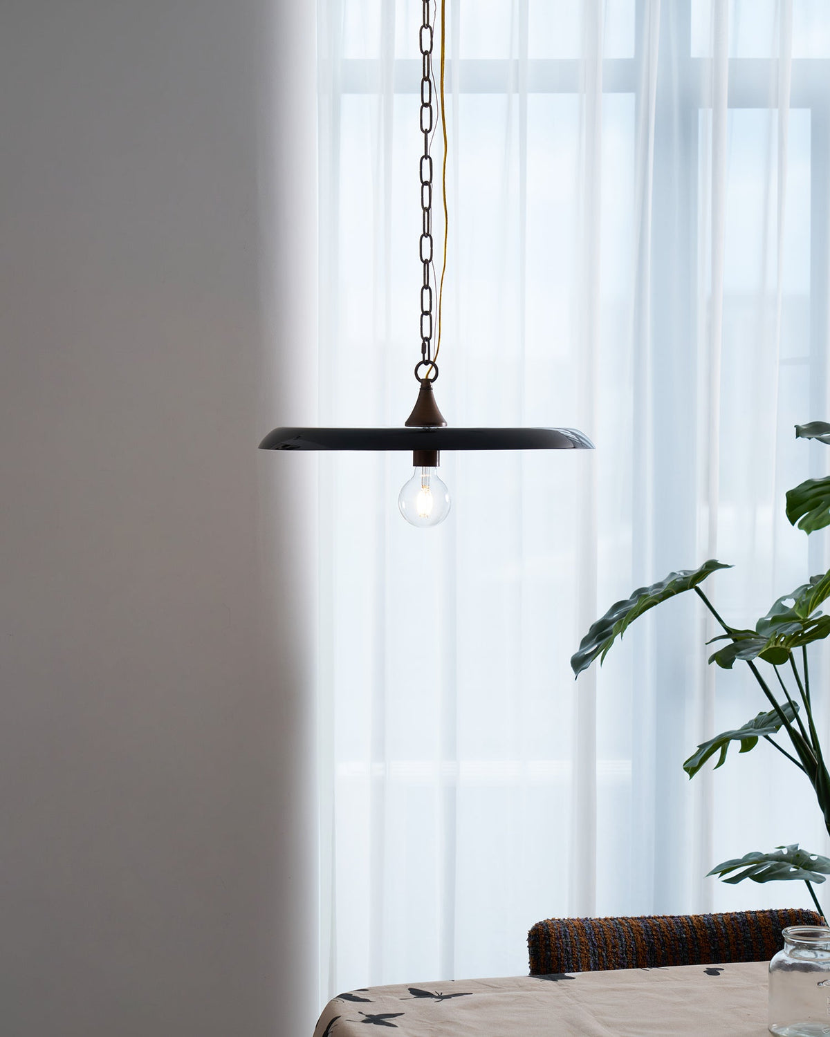 solara-disc-pendant-lamp