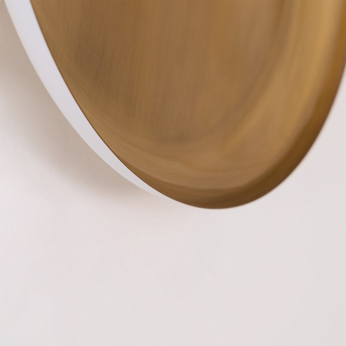 solara-disc-wall-lamp