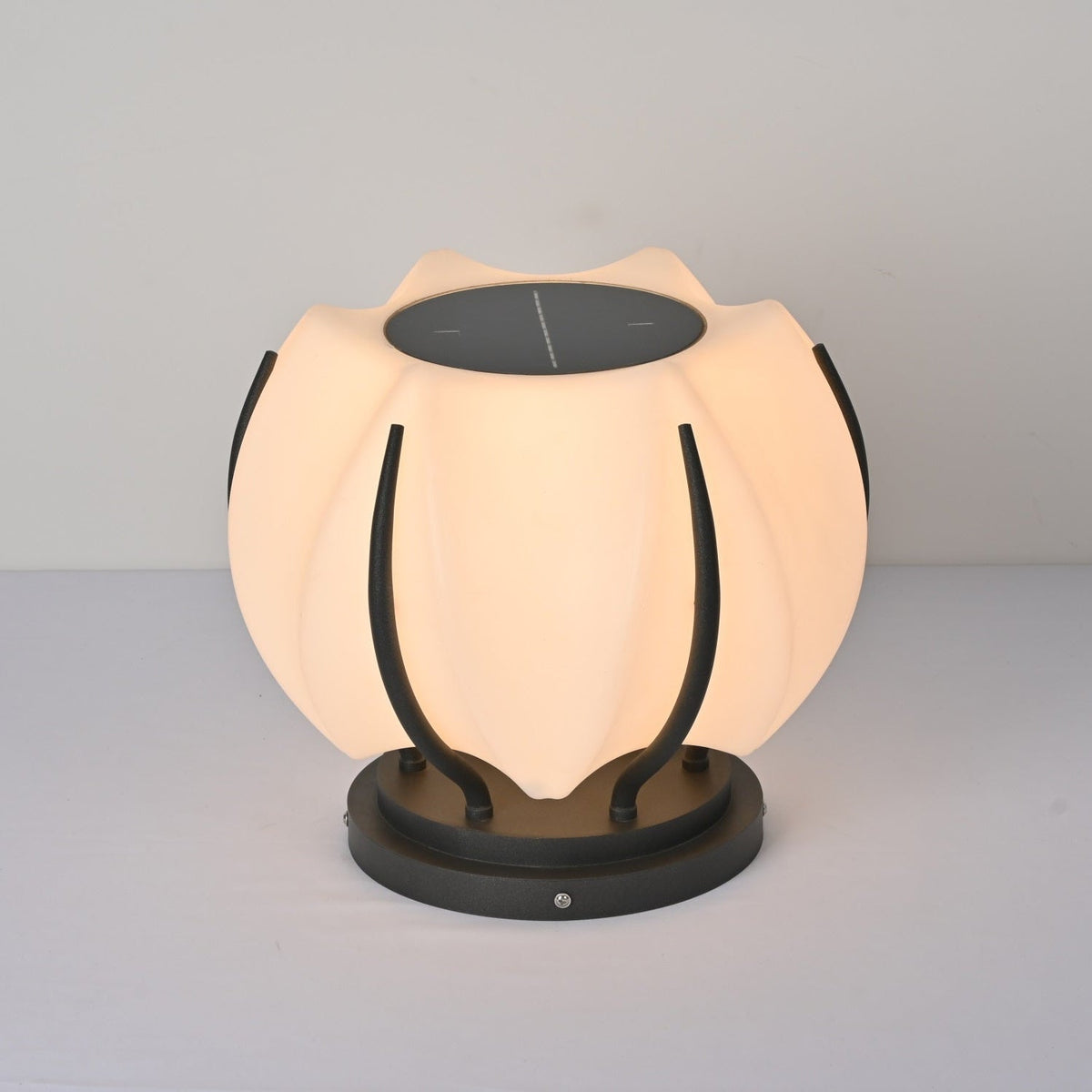 Solflora Bloom Solar Outdoor Garden Light, Sculptural LED Landscape Lamp