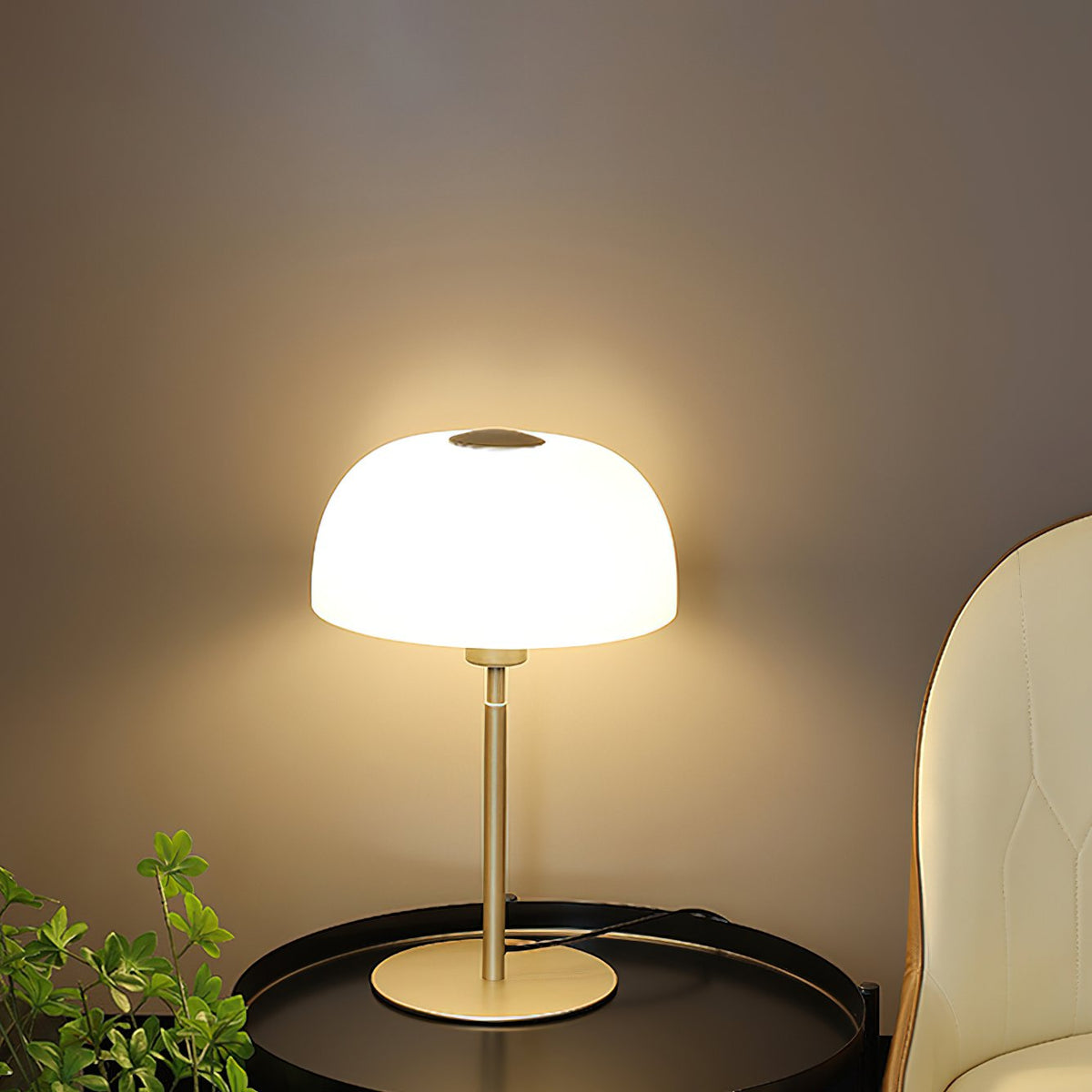 Solo Table Lamp