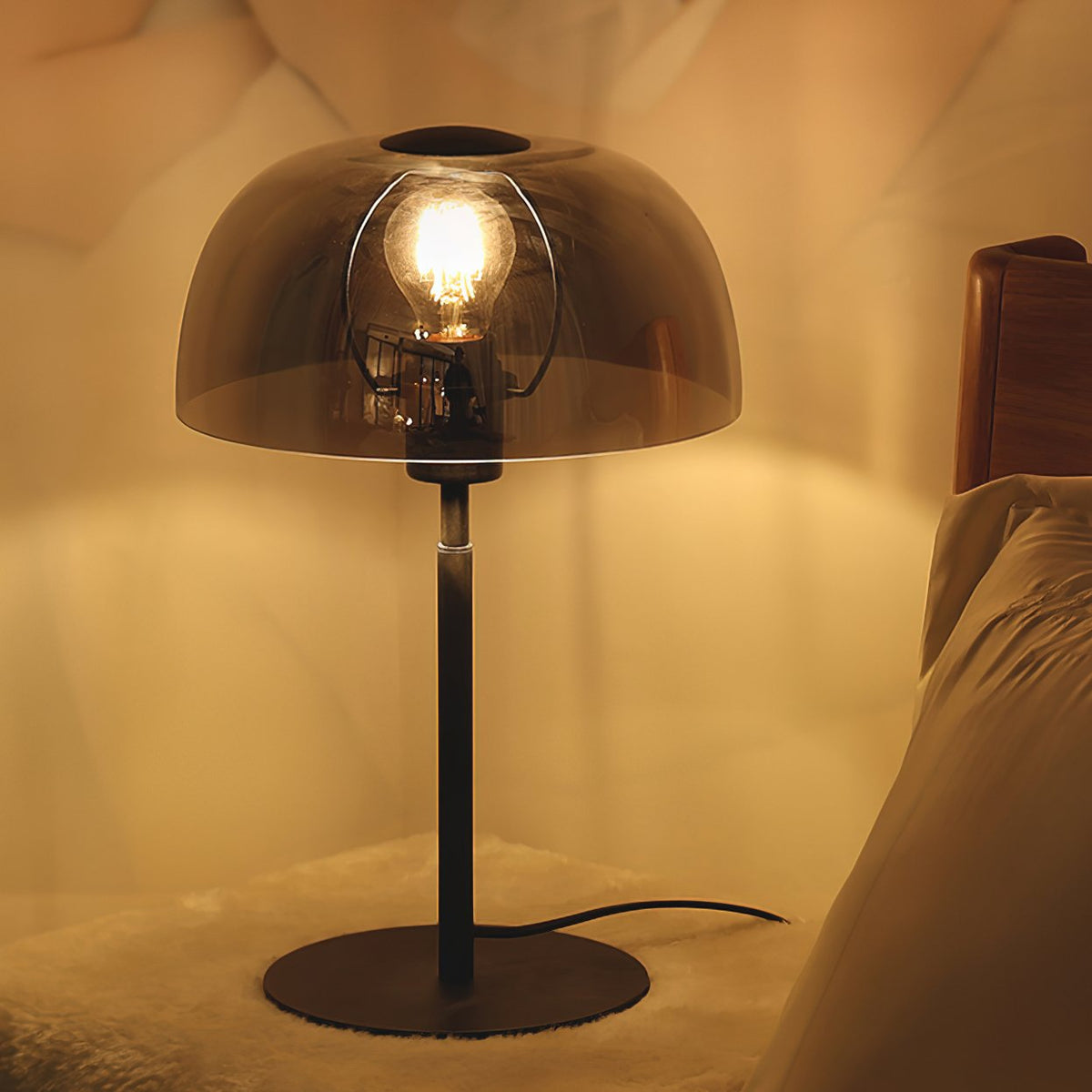 Solo Table Lamp