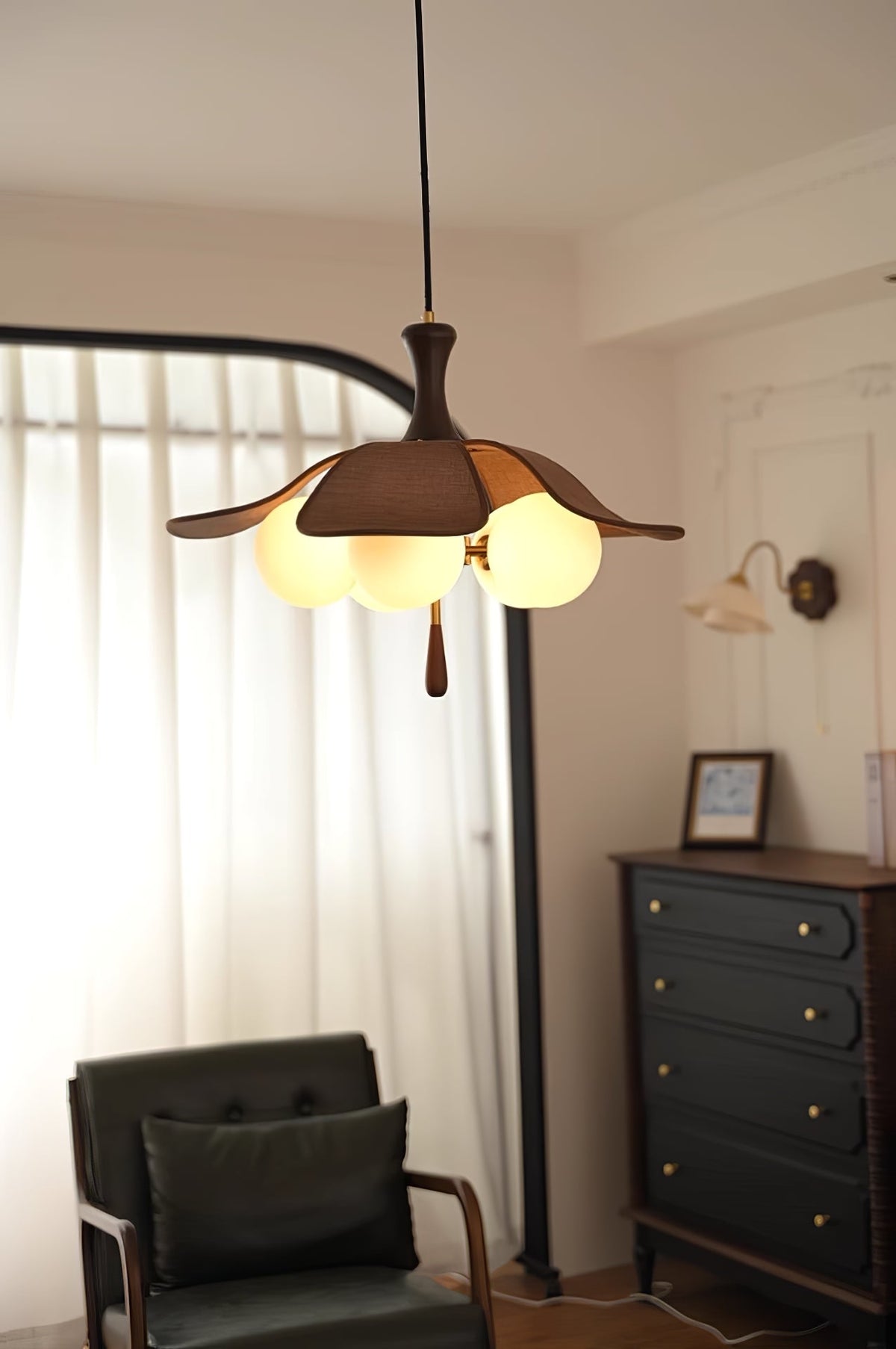 Solyntha Wooden Petal Pendant Light with Glass Orbs for Dining Room