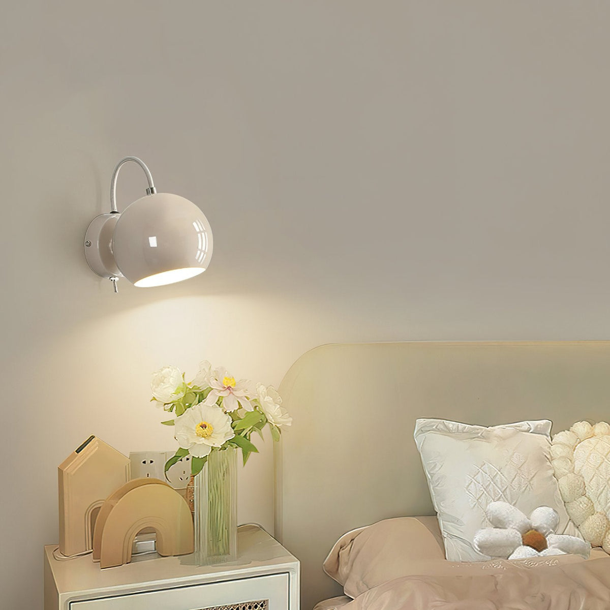 Spherical Wall Lamp