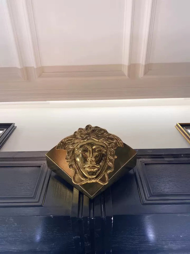 sphinx-brass-wall-lamp