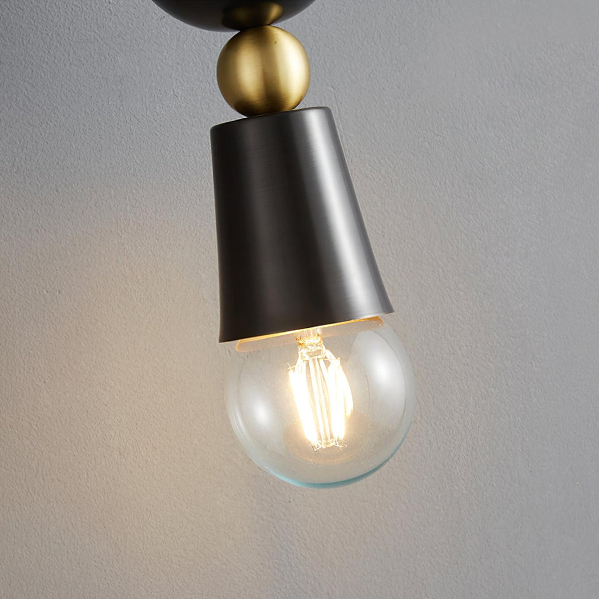 spindle-wall-lamp